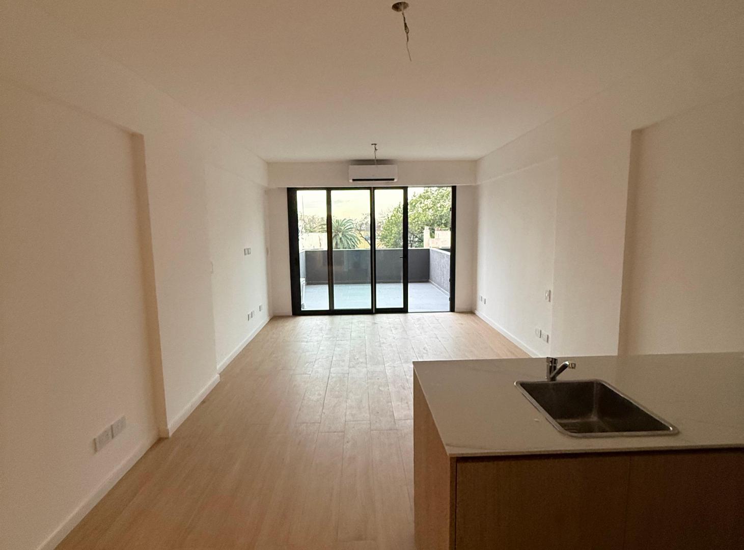 Foto de Departamento monoambiente con gran balcón aterrazado., imagen 3