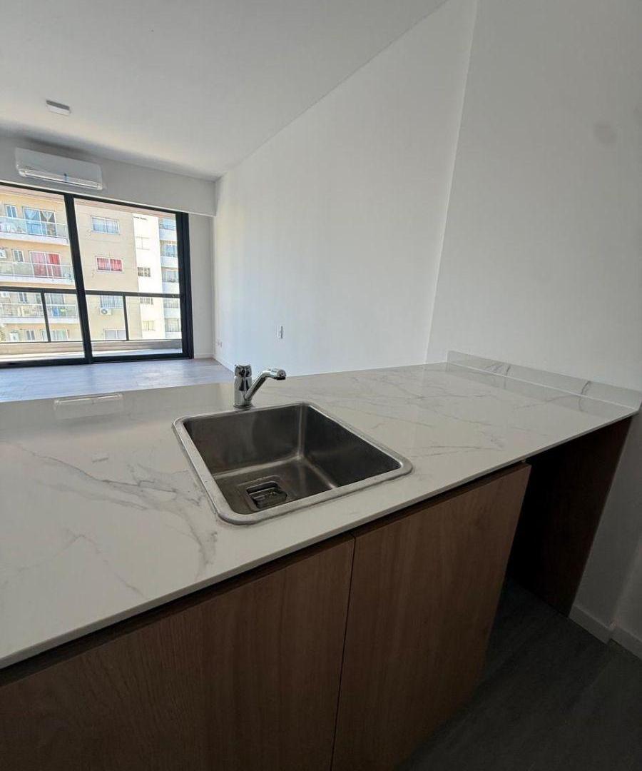 Foto de Departamento Monoambiente con Balcón. Espectacular edificio., imagen 2