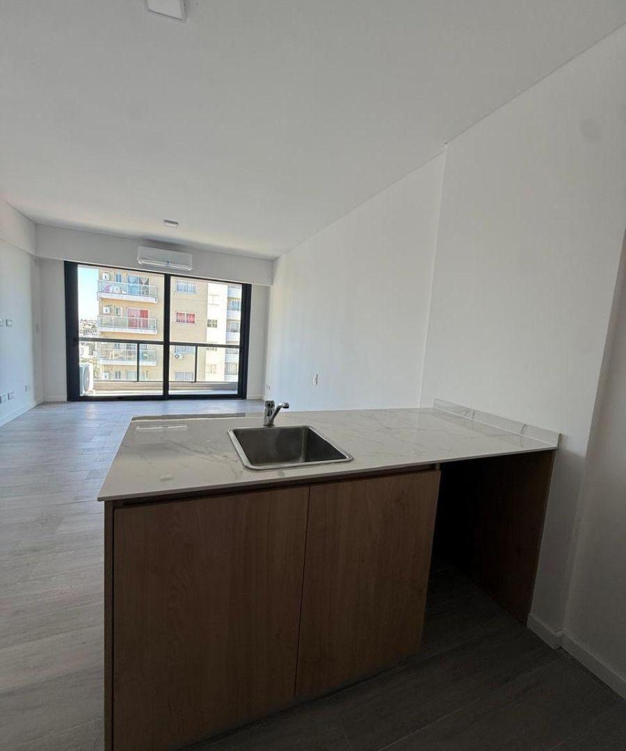 Foto de Departamento Monoambiente con Balcón. Espectacular Edificio., imagen 3