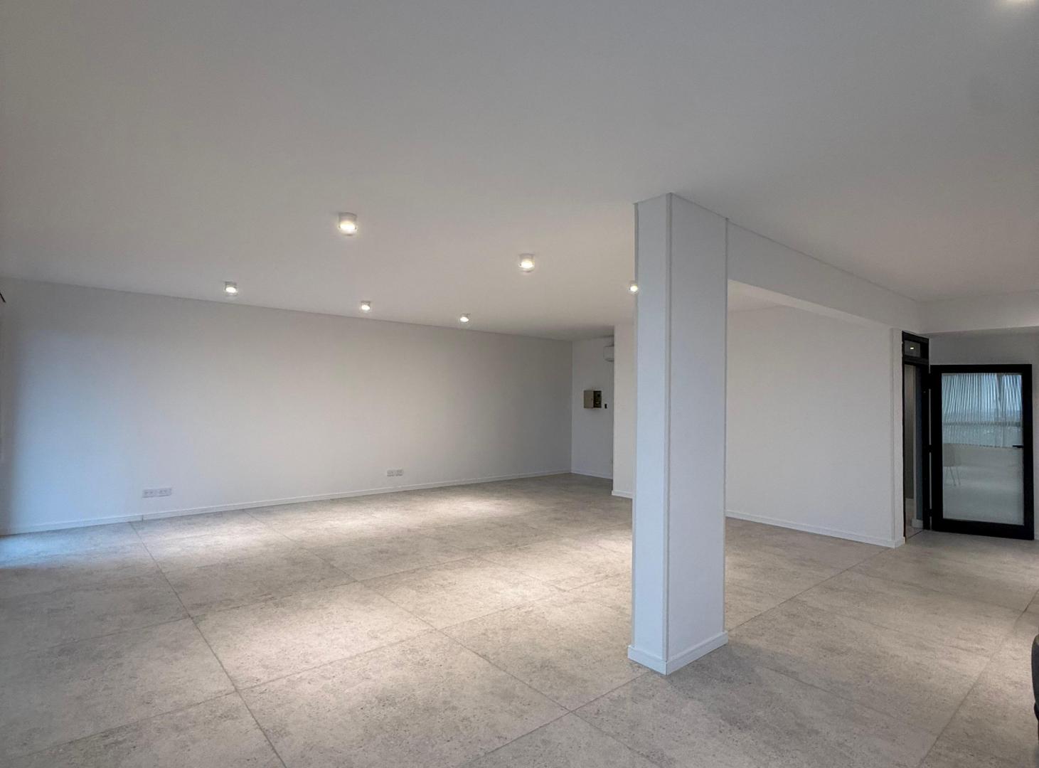 Foto de Departamento Monoambiente con Balcón. Espectacular Edificio., imagen 4