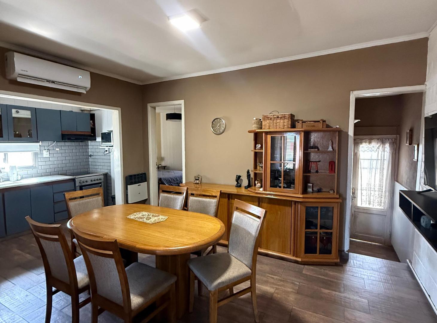 Foto de CASA + DEPARTAMENTO. IDEAL DOS FAMILIAS. FONDO, QUINCHO, COCHERA., imagen 1
