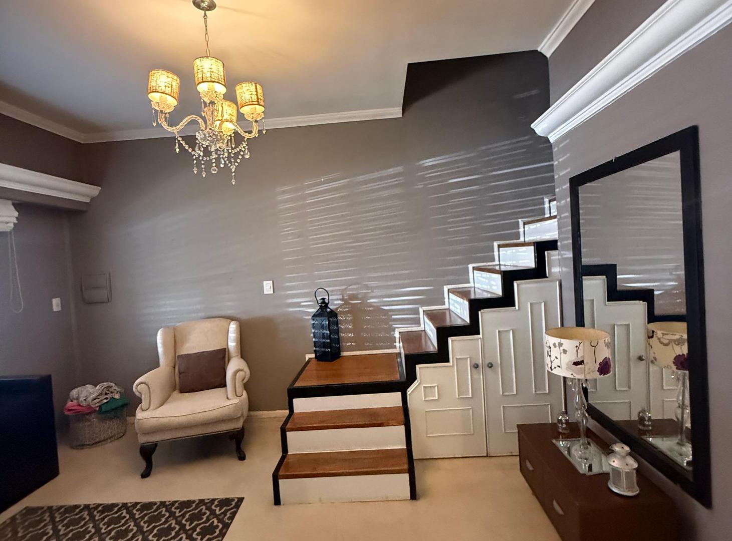 Foto de Casa tres ambientes con fondo, pileta y cochera., imagen 5
