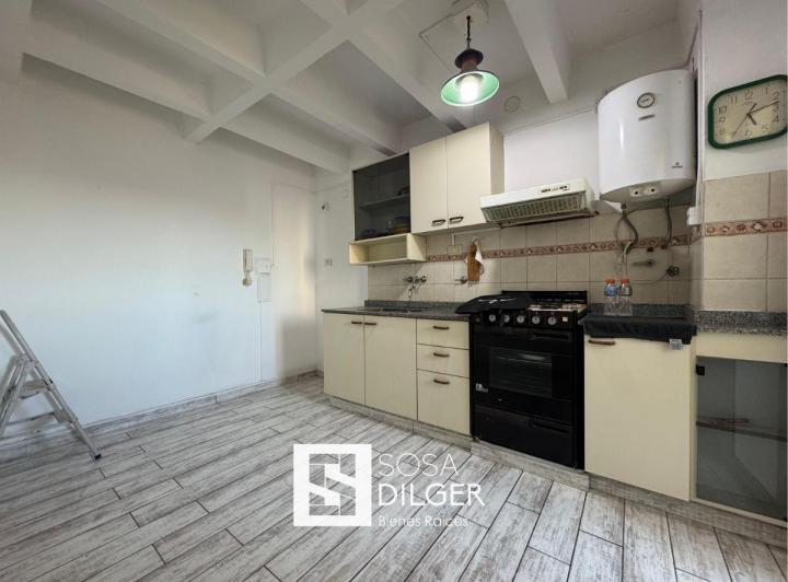 Departamento en Edificio "Los Viajantes" - Remodelado 3