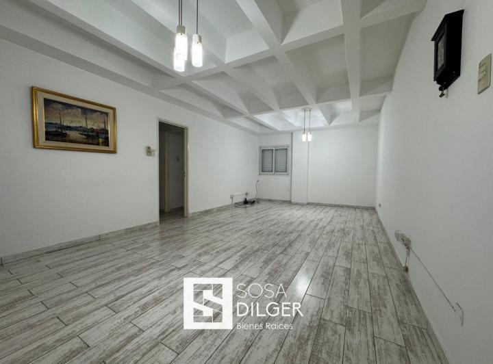 Departamento en Edificio "Los Viajantes" - Remodelado 1