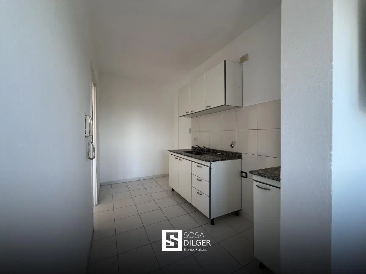Departamento 1 dormitorio con cochera - Microcentro 3