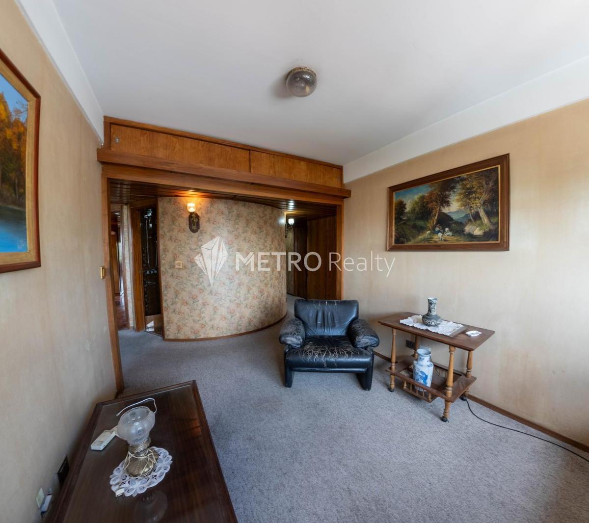 Departamento en Venta 4 Ambientes con Cochera en Flores 5