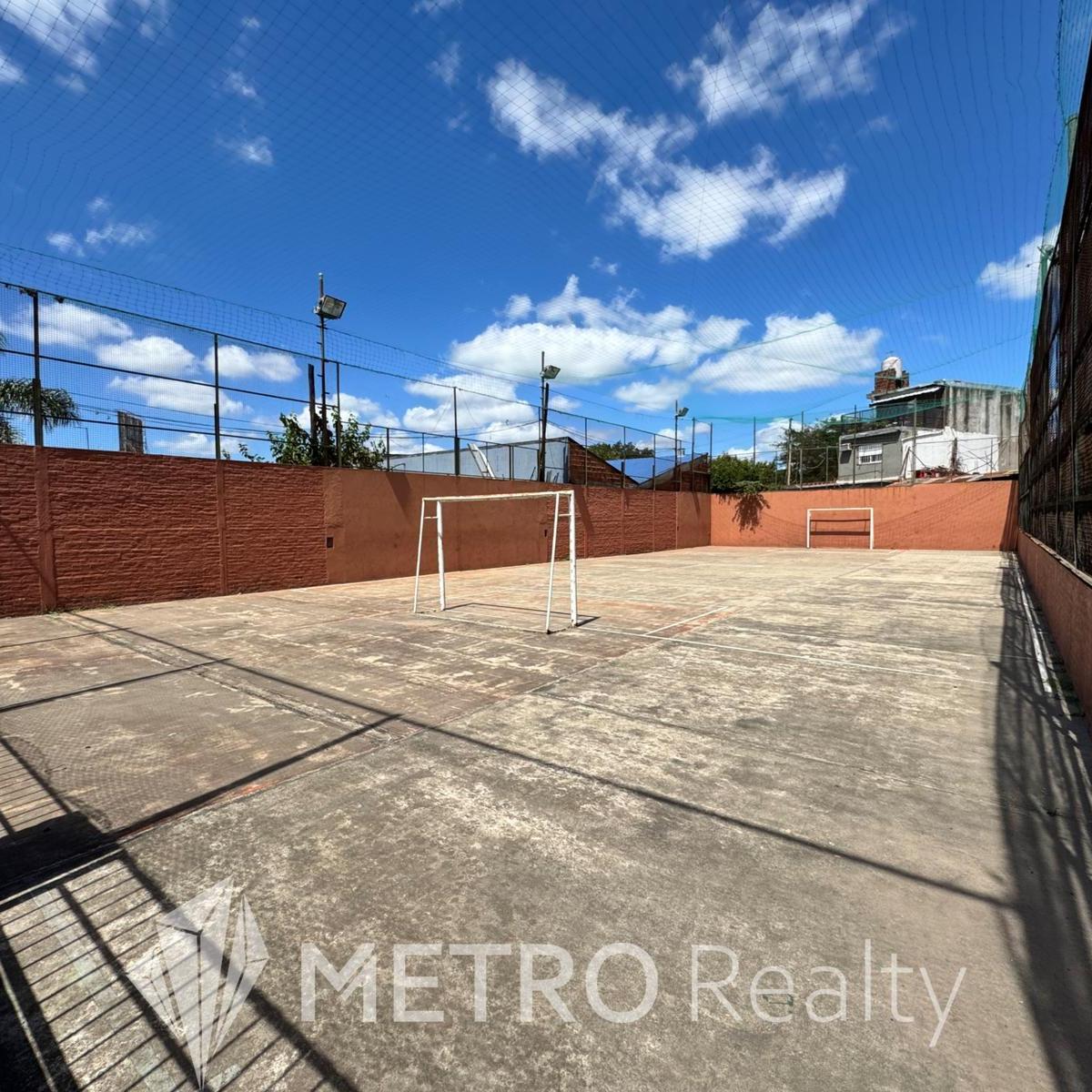 Venta/alquiler Complejo Deportivo en Florencio Varela 1