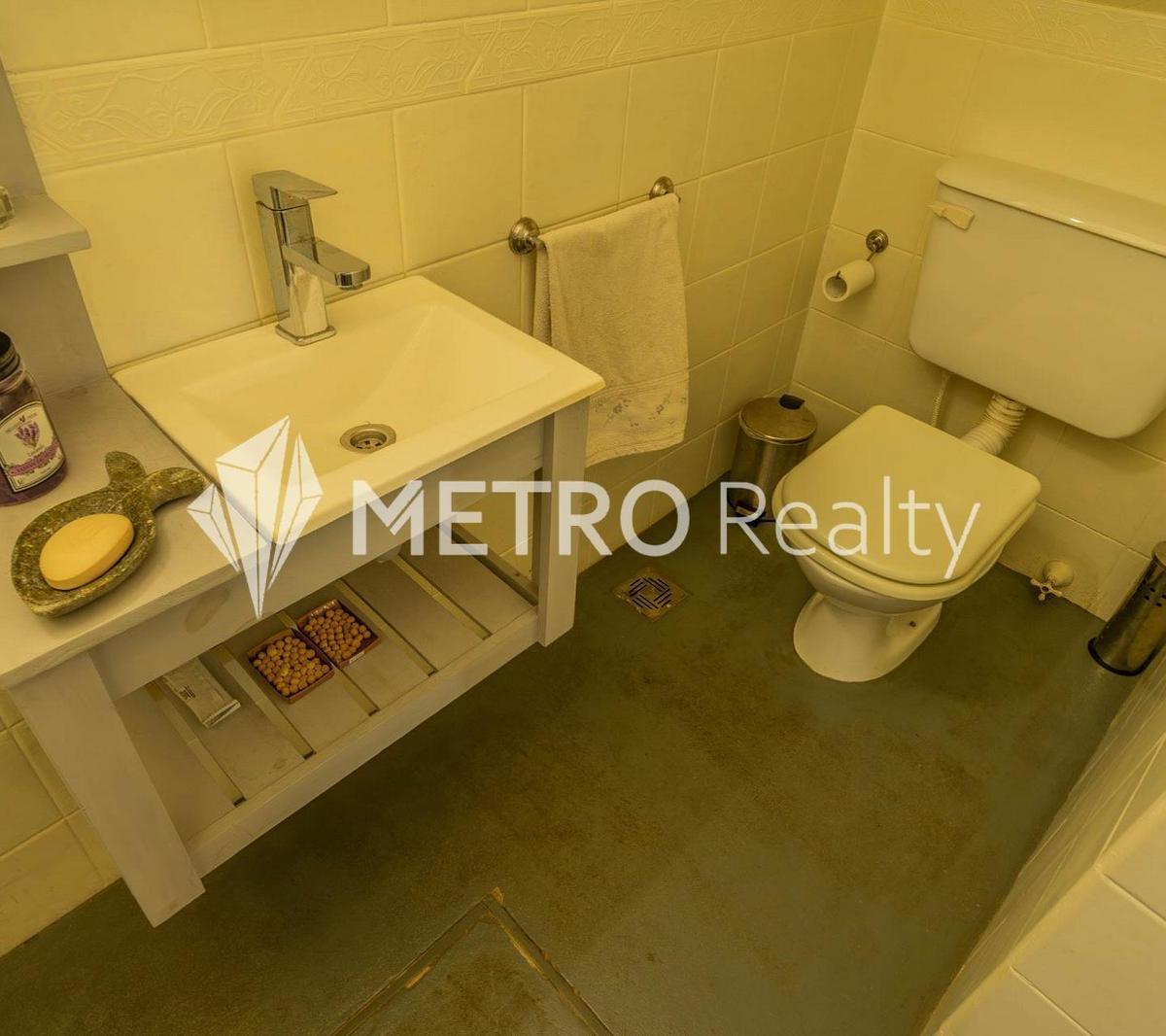 Casa en Venta 6 Ambientes en Tigre con Piscina 4