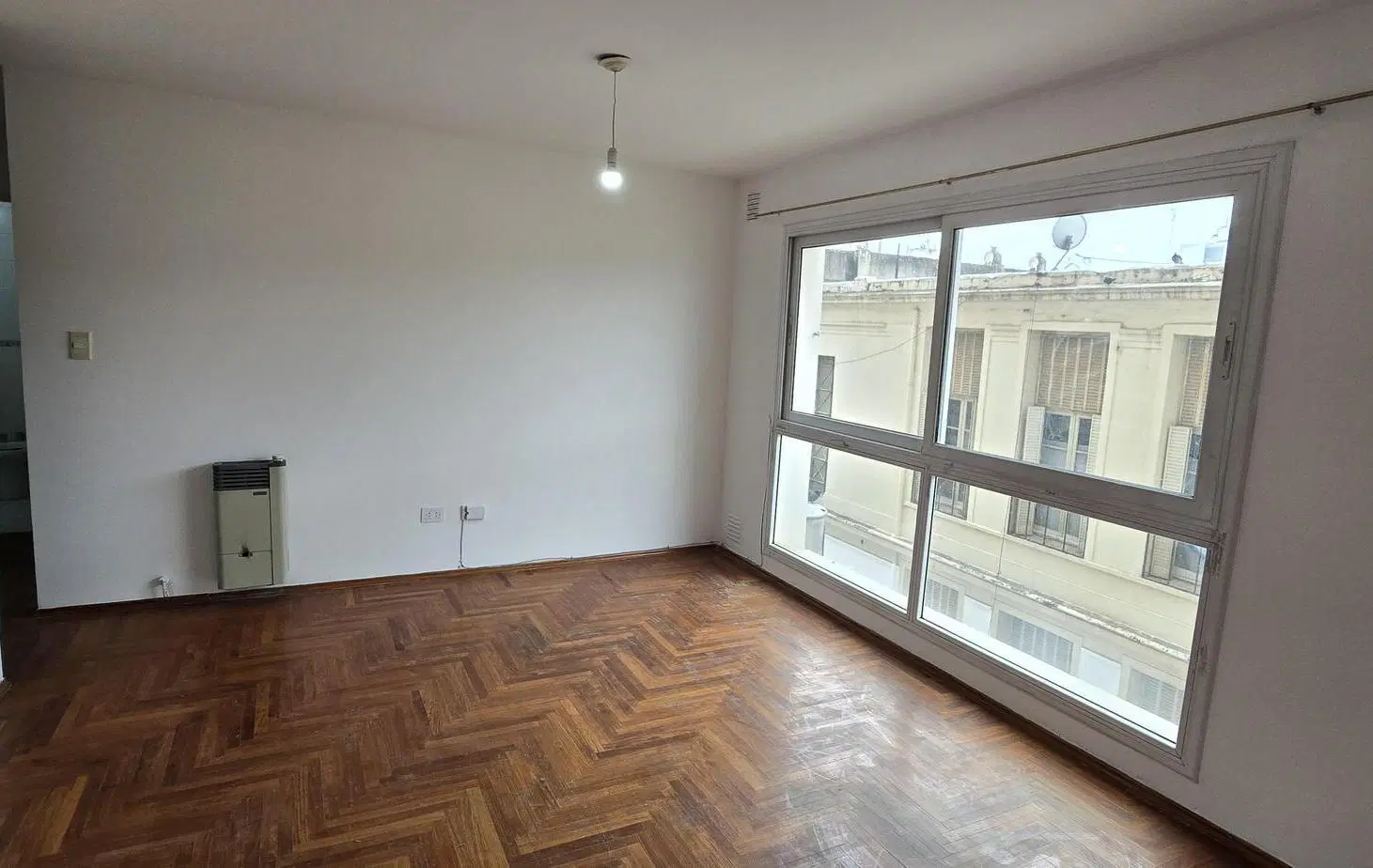Departamento 1 Dormitorio Luminoso con Ventilación Cruzada  Emilio Olmos 431 8