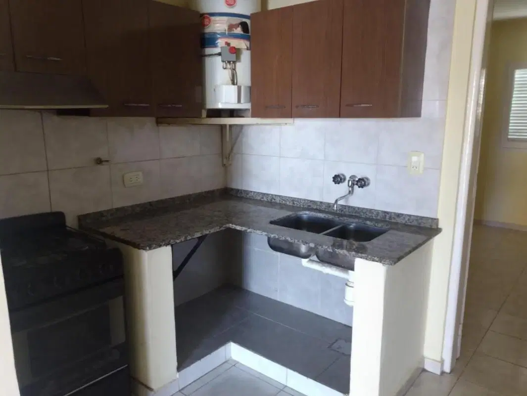 Casa 1 Dormitorio en Villa Allende Patio y Cochera Barrio San Clemente 1