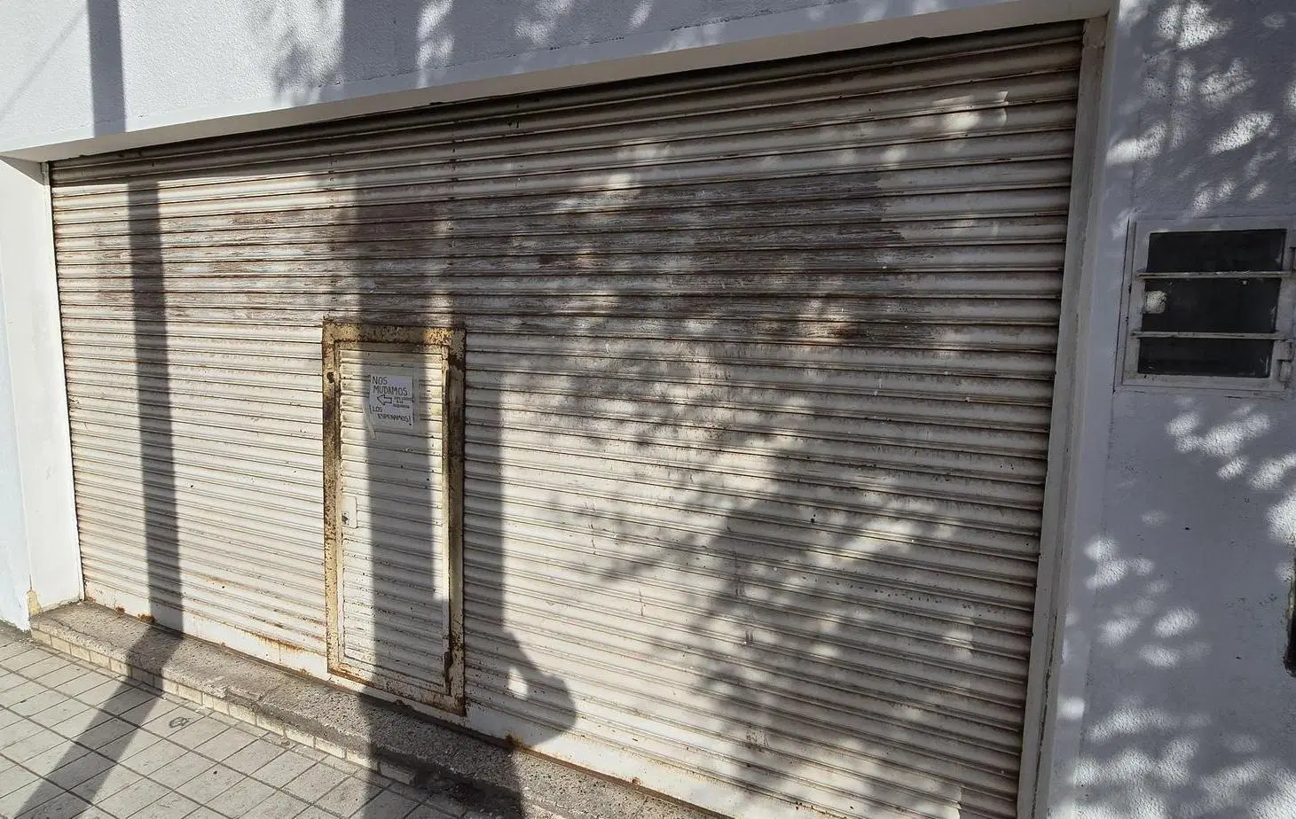 Local Comercial 30m2 con baño Padre luis Monti 3744 1