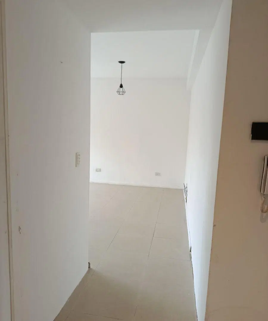 Depto 2 amb, 6º piso, fte bcon vista abierta 1