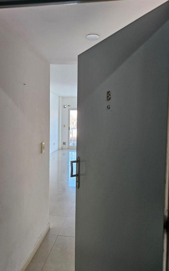 Foto de Excelente monoambiente, luminoso. Bajas expensas-, imagen 2