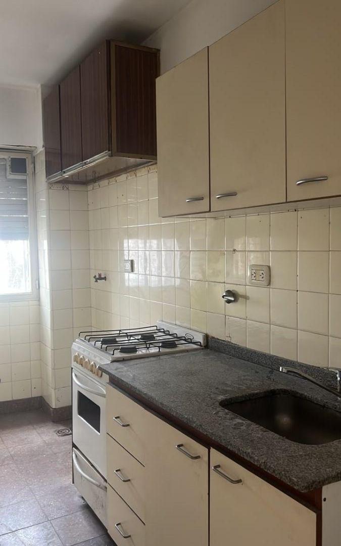 Foto de 2 AMB. 3ºPISO. FTE . BCON. BAJAS EXPENSAS., imagen 4