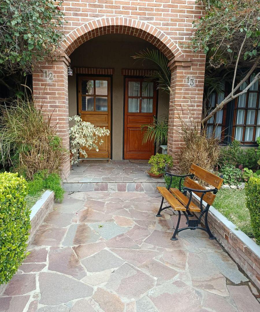 Foto de Excelente triplex 5 amb. en barrio cerrado multifamiliar, con, imagen 3