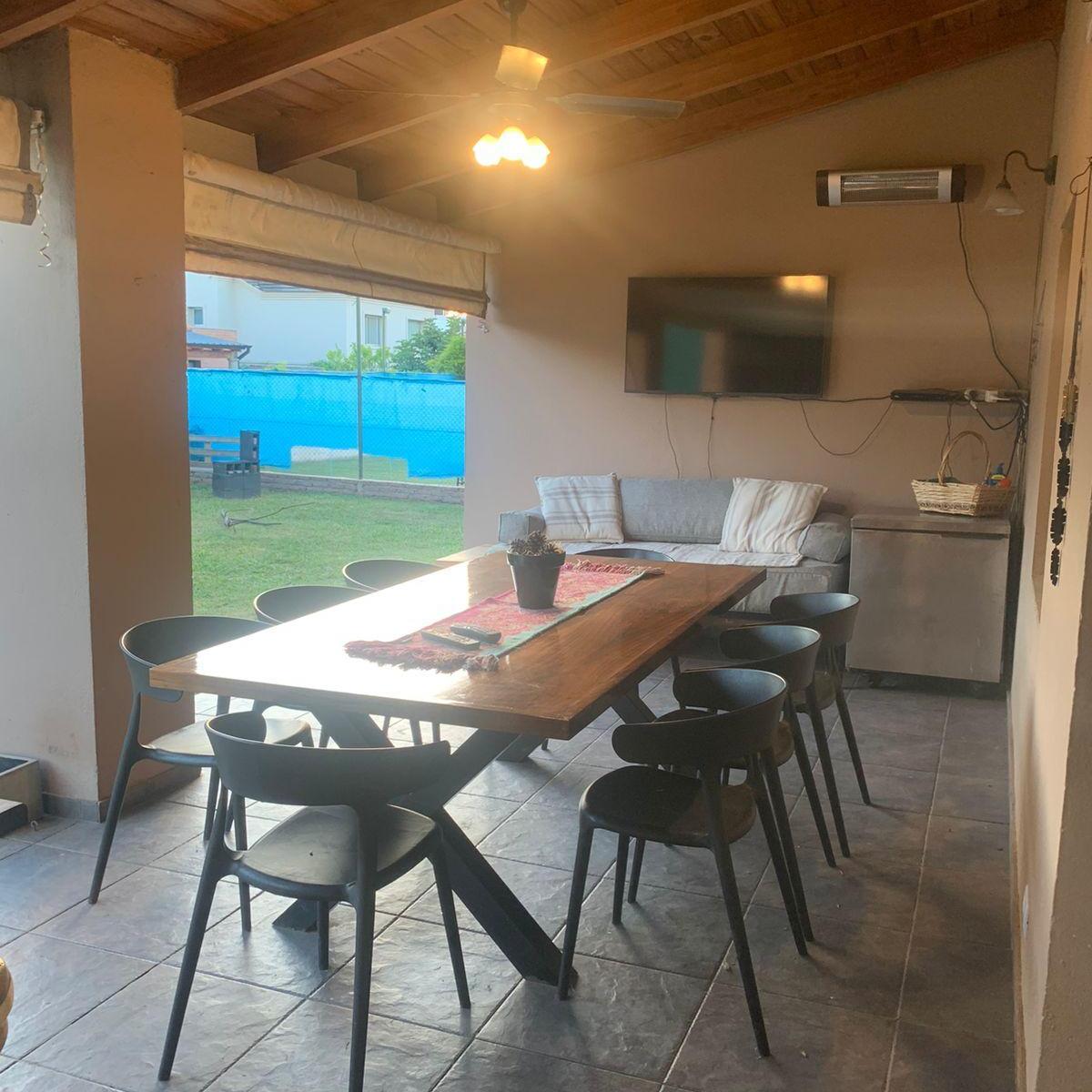 Excelente Propiedad en Barrio Los Cielos / Pileta/ con Renta X 10 Meses Mas 5