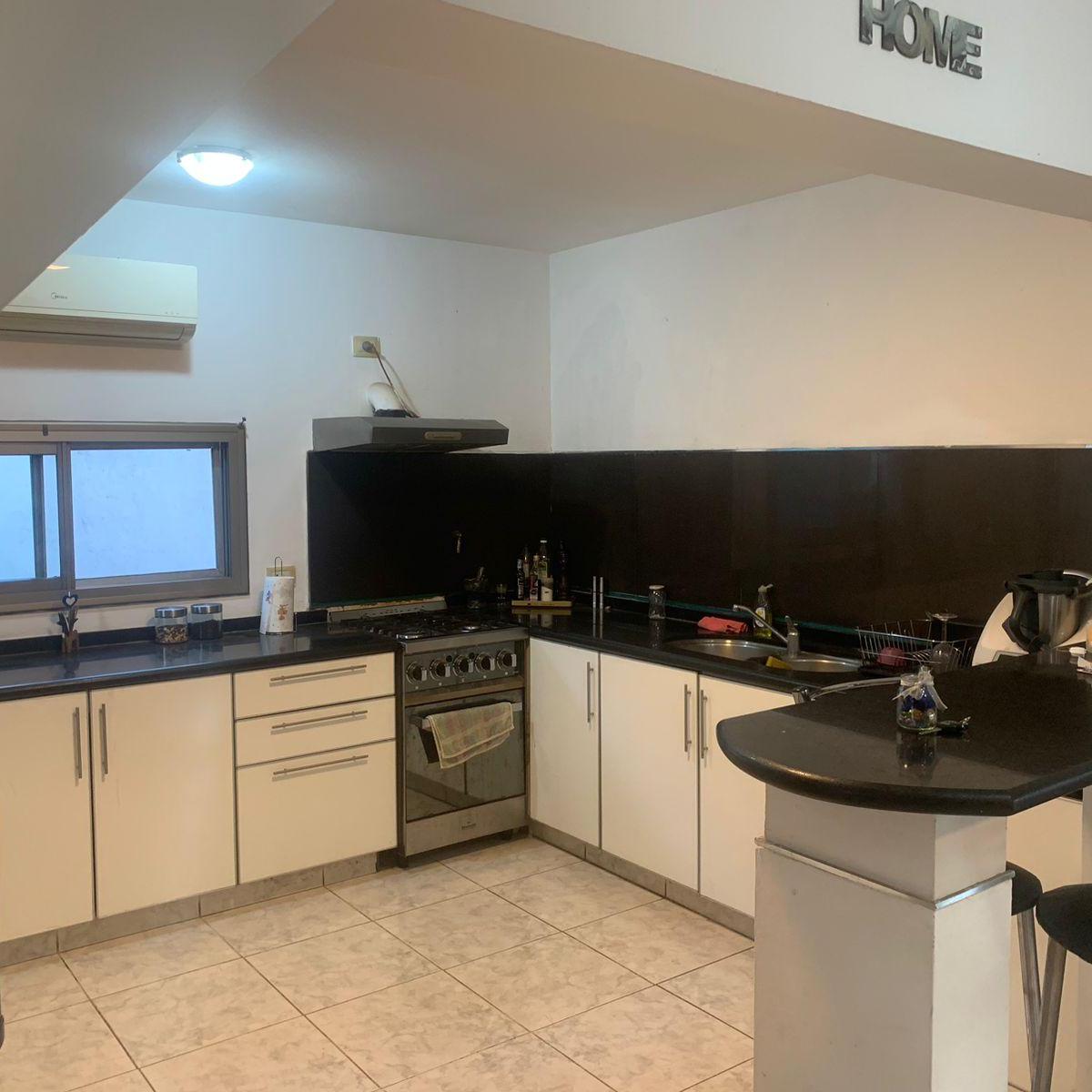 Excelente Propiedad en Barrio Los Cielos / Pileta/ con Renta X 10 Meses Mas 5