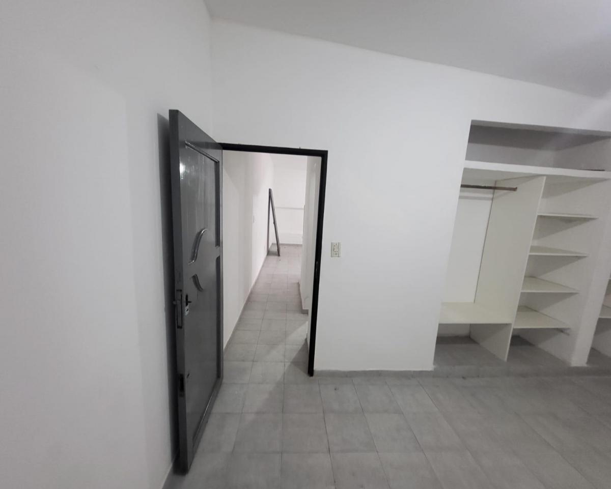 Oportunidad Casa de Dos Dorm. Mas Depto de 1 Dor C/ Cochera 5