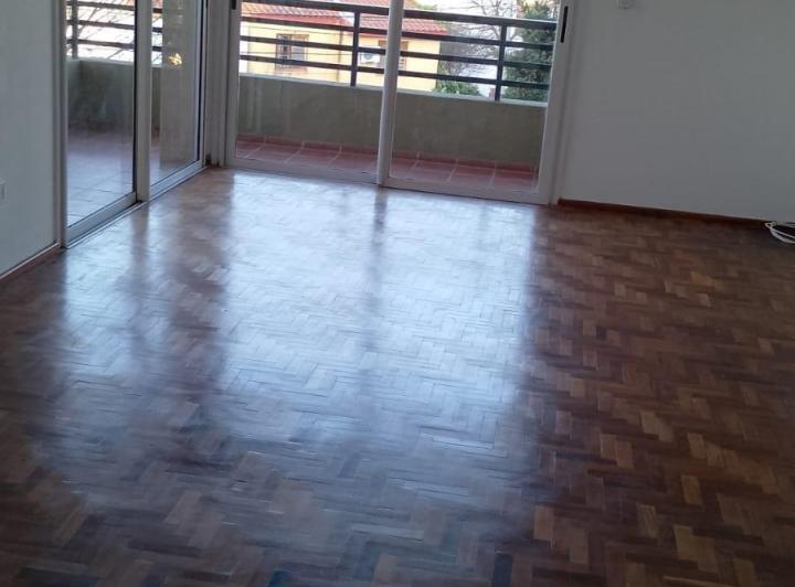 Amplio categoria , seguridad 24 hs, calefacción central ,pileta sum, cochera 4