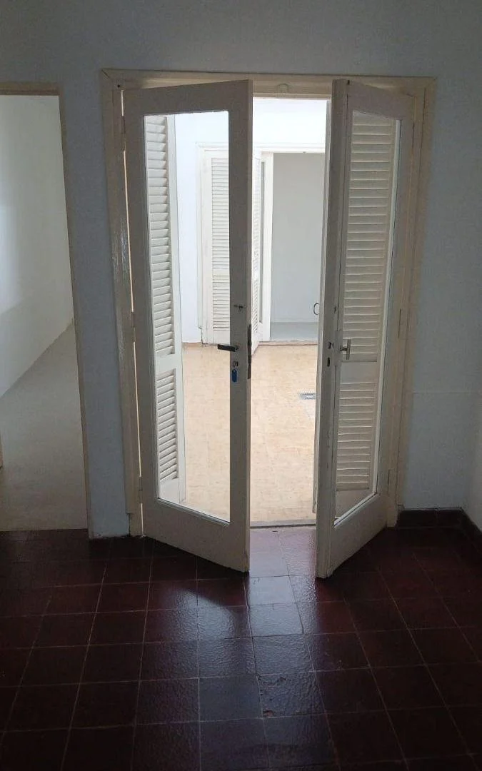 Foto de Oportunidad Amplio gran patio/ oficinas/ excelente ubicacion, imagen 4