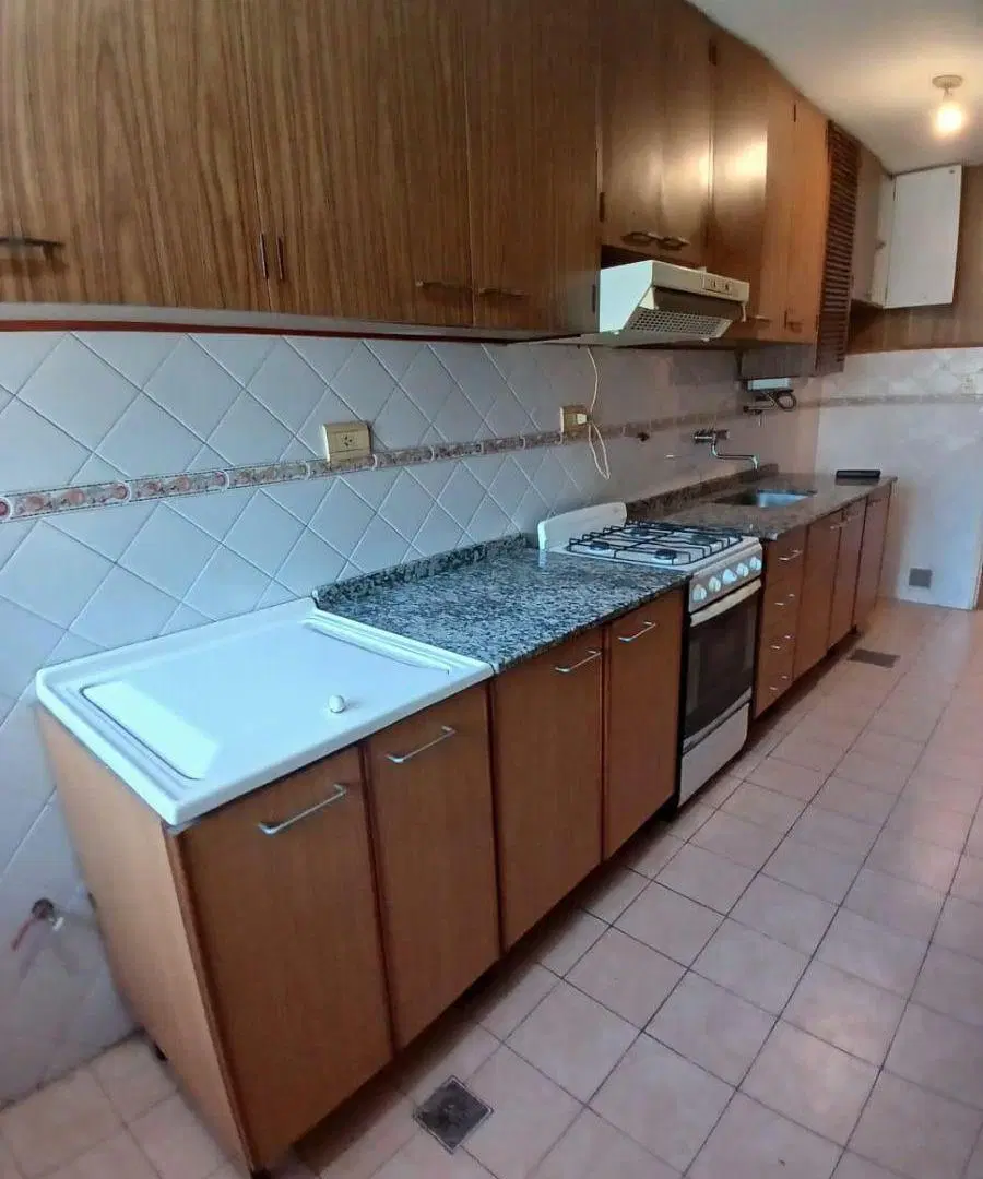 Alto Alberdi /externo/gran balcon/ amplio /split/ 2 dormitorios+ escritorio o 3 dormitorio 3