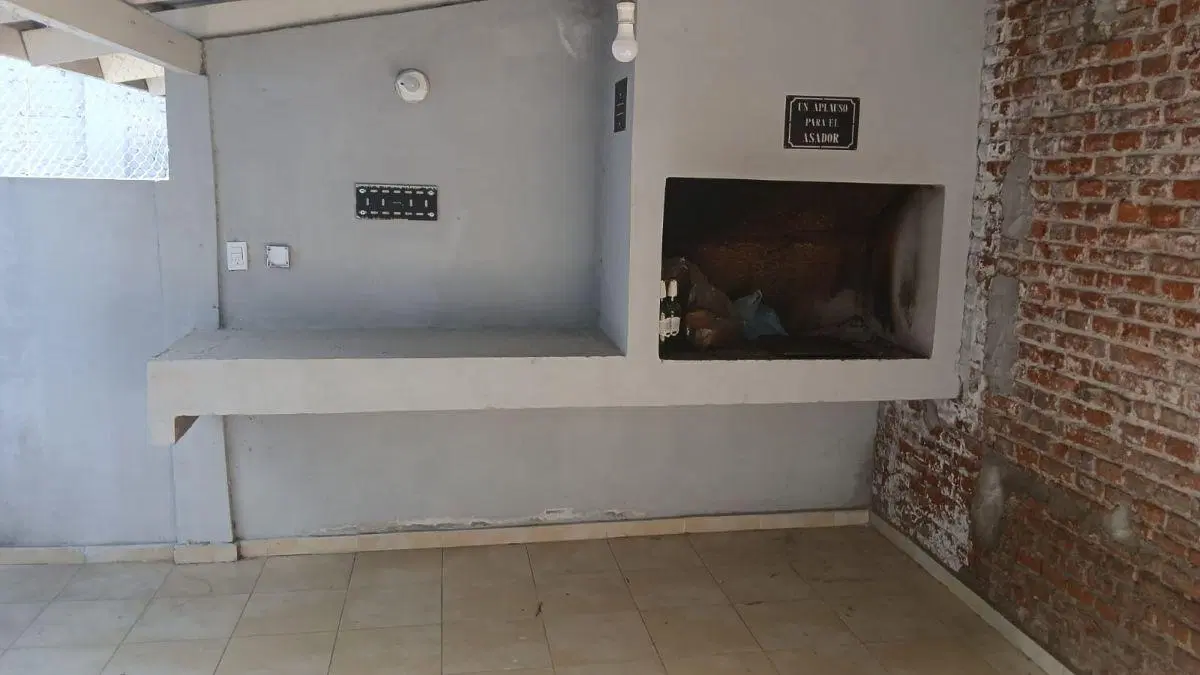 Amplio /planta baja patio y quincho asador/ a metros de la av Santa Fe 2