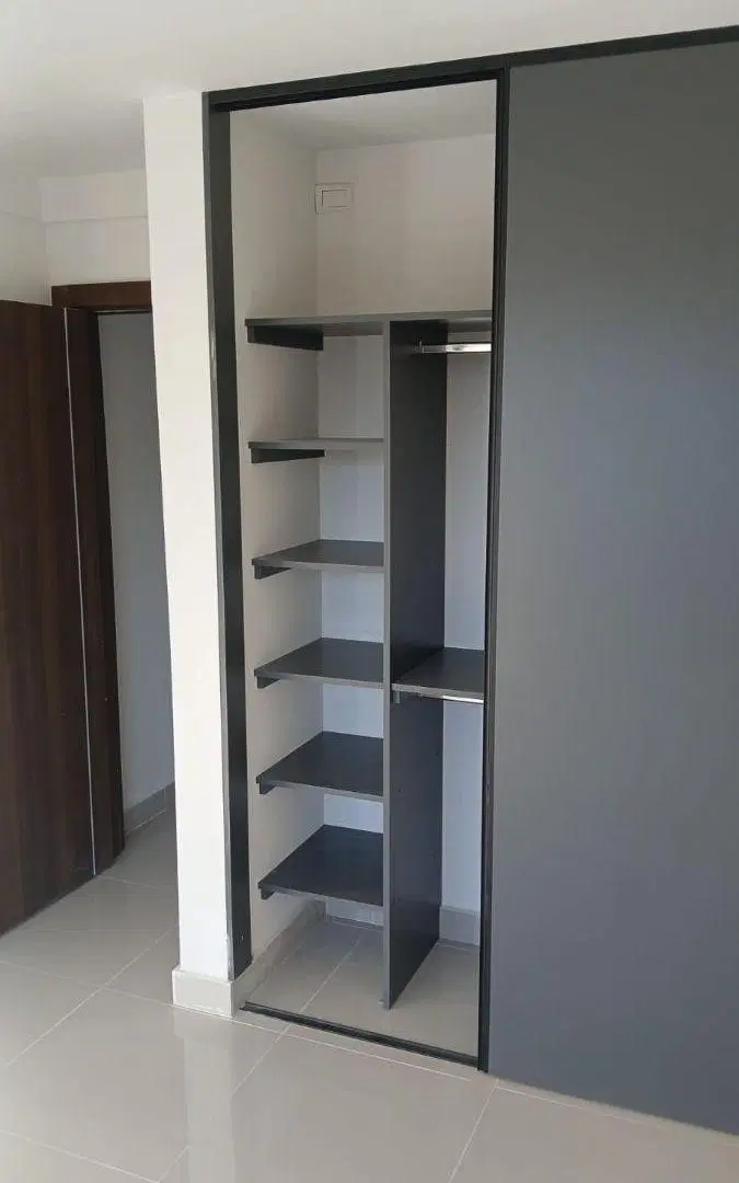 Aestrnar /categoria /3 baños/amplio/excelente zona / otra casa con pileta 4