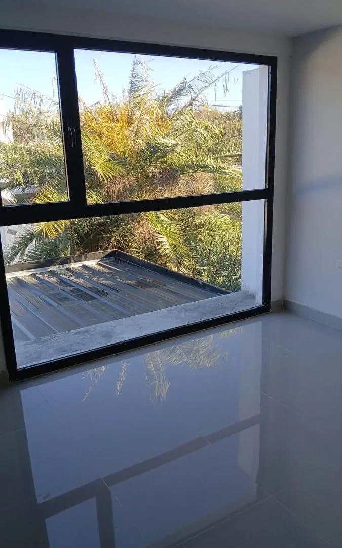 Aestrnar /categoria /3 baños/amplio/excelente zona / otra casa con pileta 5