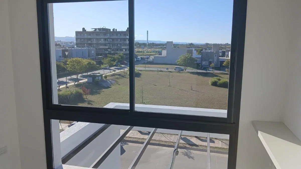 A estrenar/ patio terraza con asador/categoria/ calefacción centrla/ cochera doble 4