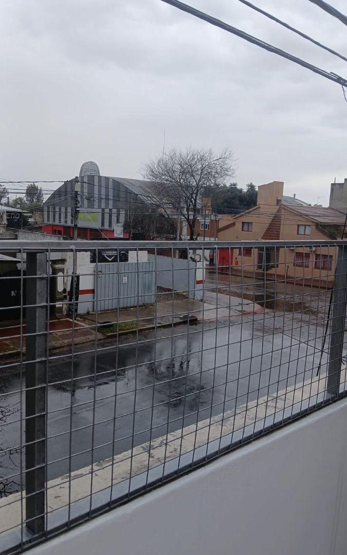 Foto de Oportunidad /dos plantas/patio terraza con asador/dos baños / dos split, imagen 3