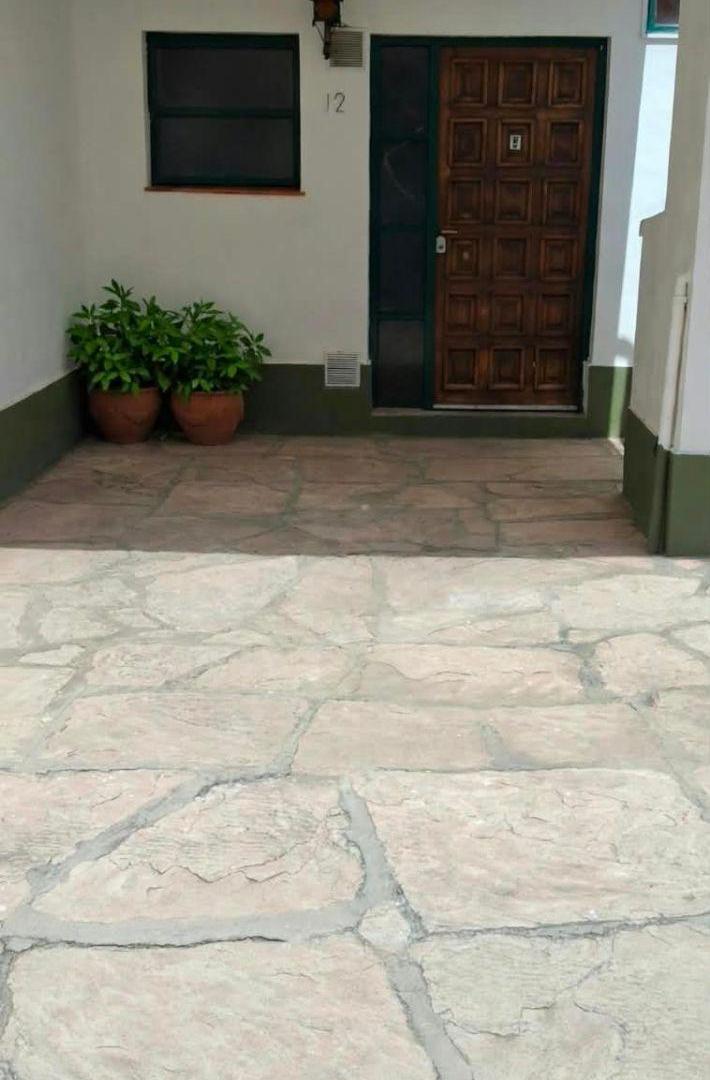 Foto de OPORTUNIDAD/ EXCELENTE UBICACIO/ESCRITURA Y PLANOS/ DOS PILETAS, imagen 4