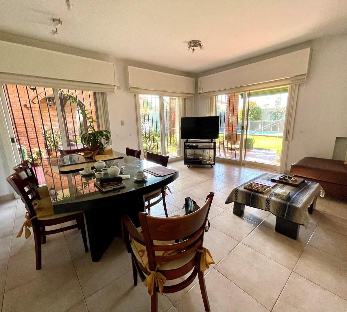 Foto de Imperdible CASA en VENTA en la mejor zona de Villa Adelina, imagen 5