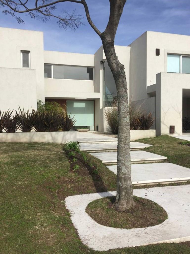 Casa en Venta ubicado en El Golf, Nordelta