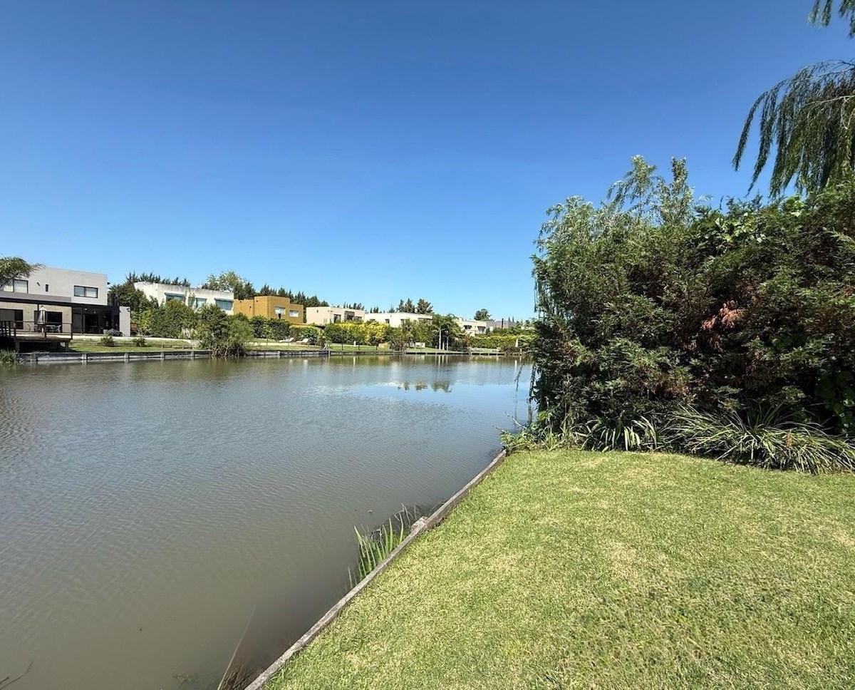 Nuevo Ingreso! Casa a La Laguna en Venta, Barrancas de Santa Maria, Pacheco, Tigre 2