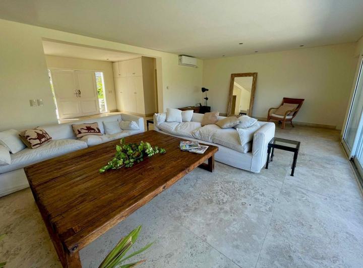 Unica Casa en Venta con 2 suites en PB - La Isla, Nordelta 5