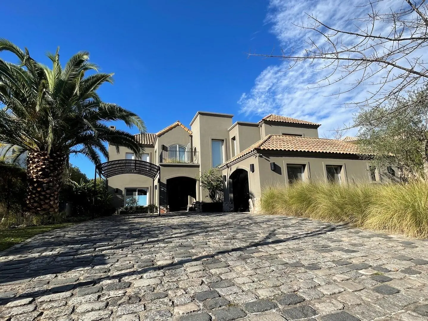 Casa  en Alquiler al LAGO Central en Los Castores, Nordelta 5