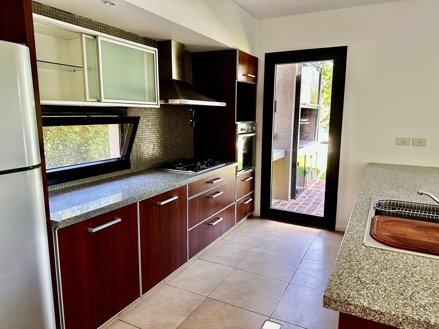 Foto de Casa en Venta en Santa Barbara, Tigre, G.B.A. Zona Norte, imagen 3