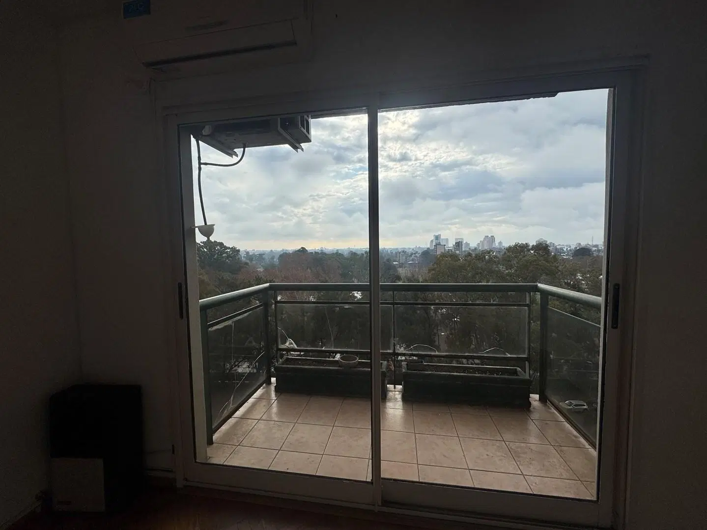 Departamento  en Alquiler con cochera en Riverside 8