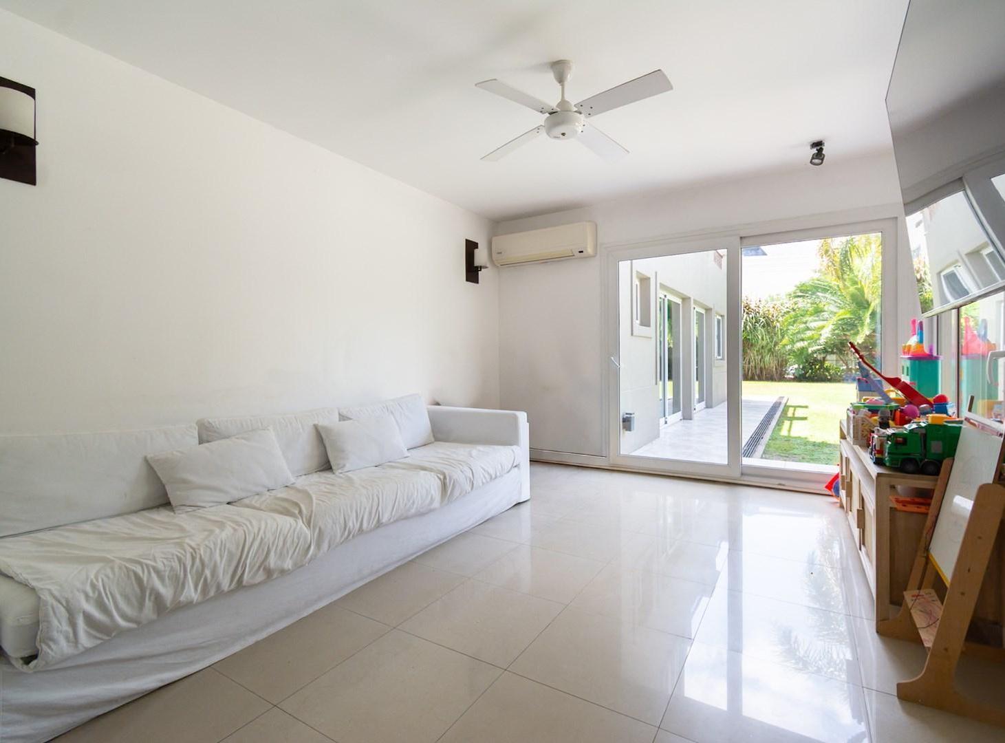 Foto de Casa Chalet en Venta en Pacheco Golf Club, General Pacheco, Tigre, imagen 3