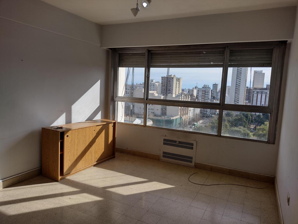 Venta oficina Microcentro frente