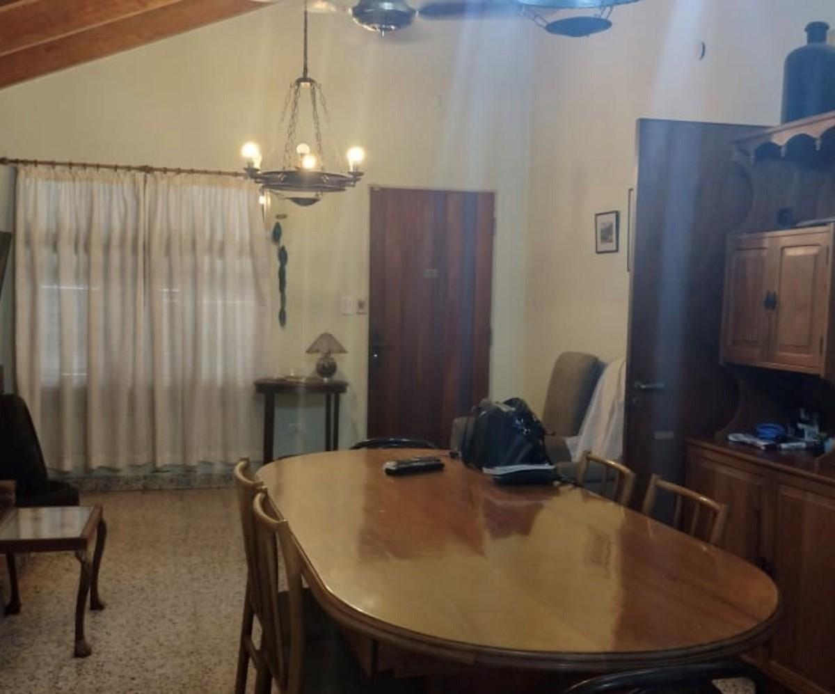 Venta Casa B° Universitario 4