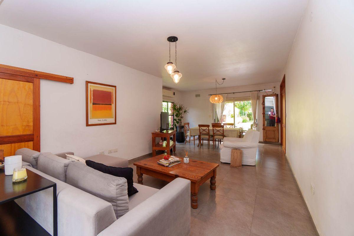Foto de Casa de 214 m² con 3 dormitorios en venta en Manuel B Gonnet, imagen 5