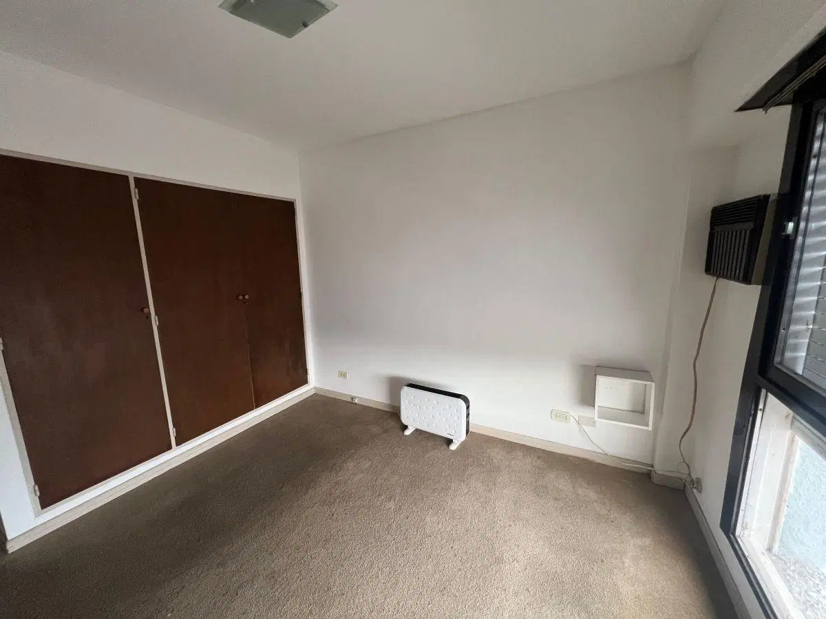 Departamento de 2 dormitorios en venta en La Plata 2