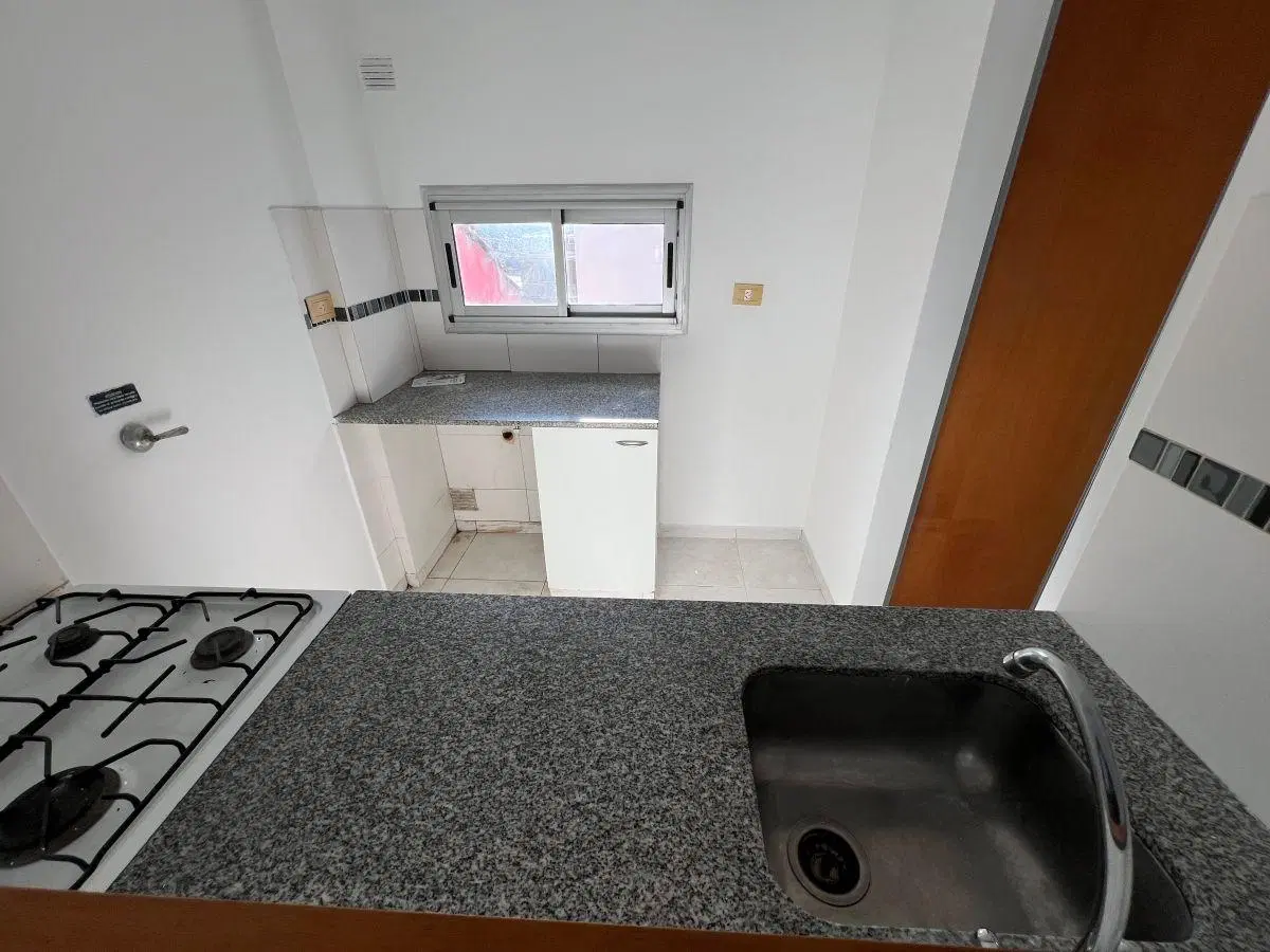 Departamento de 35 m² construidos en alquiler en La Plata 2