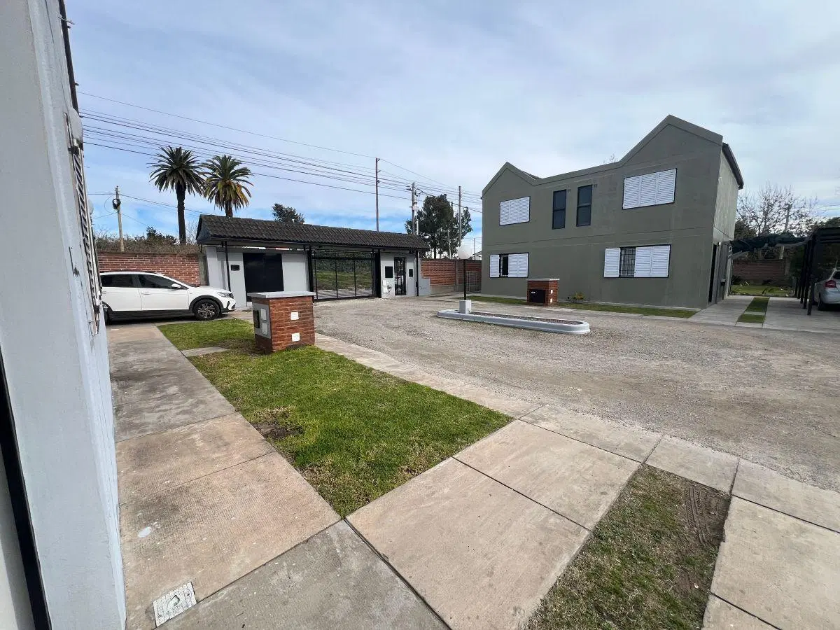 Duplex en Alquilerm² con 2 dormitorios parrilla y jardín en La Plata 1