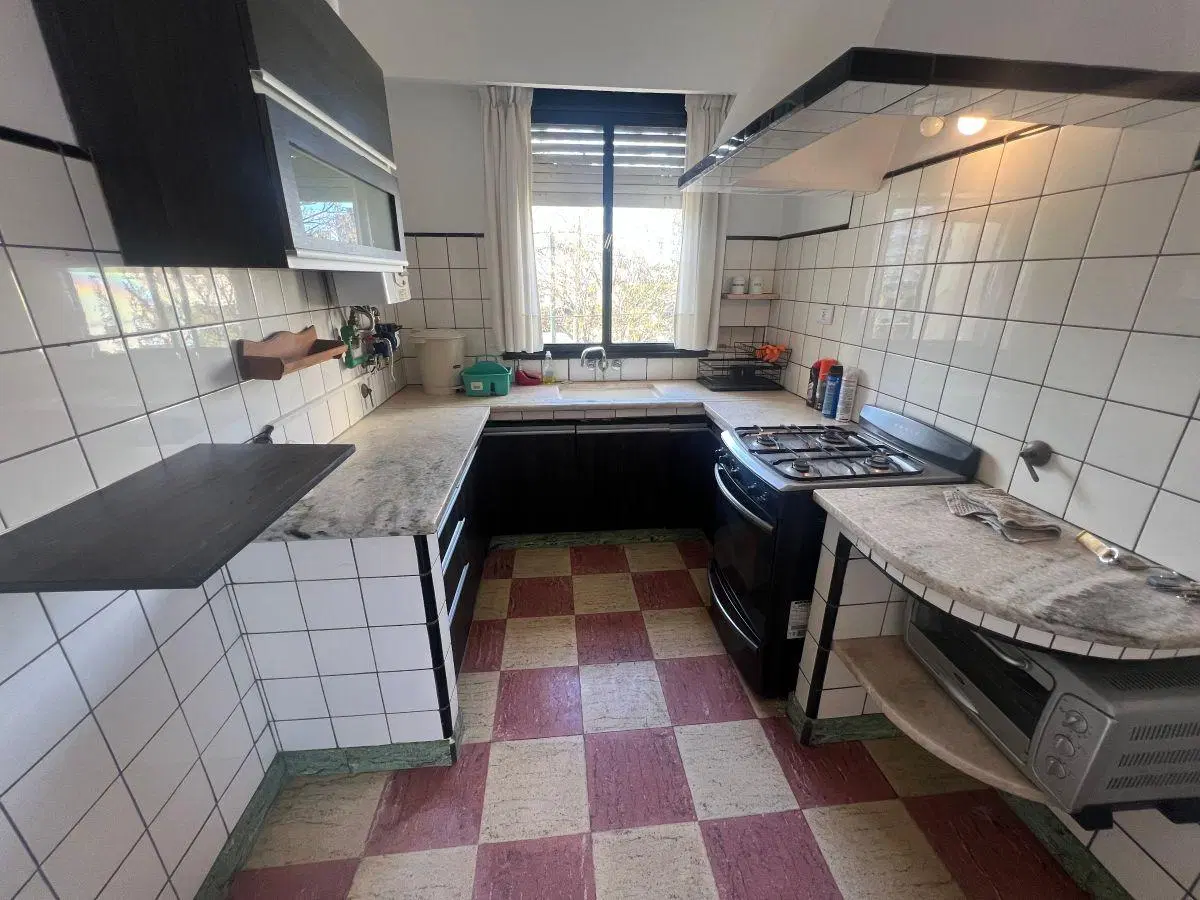 Casa en Planta Alta de 120 m² con 3 dormitorios en alquiler en La Plata 8