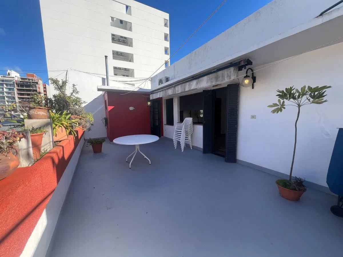 Casa en Planta Alta de 120 m² con 3 dormitorios en alquiler en La Plata 5