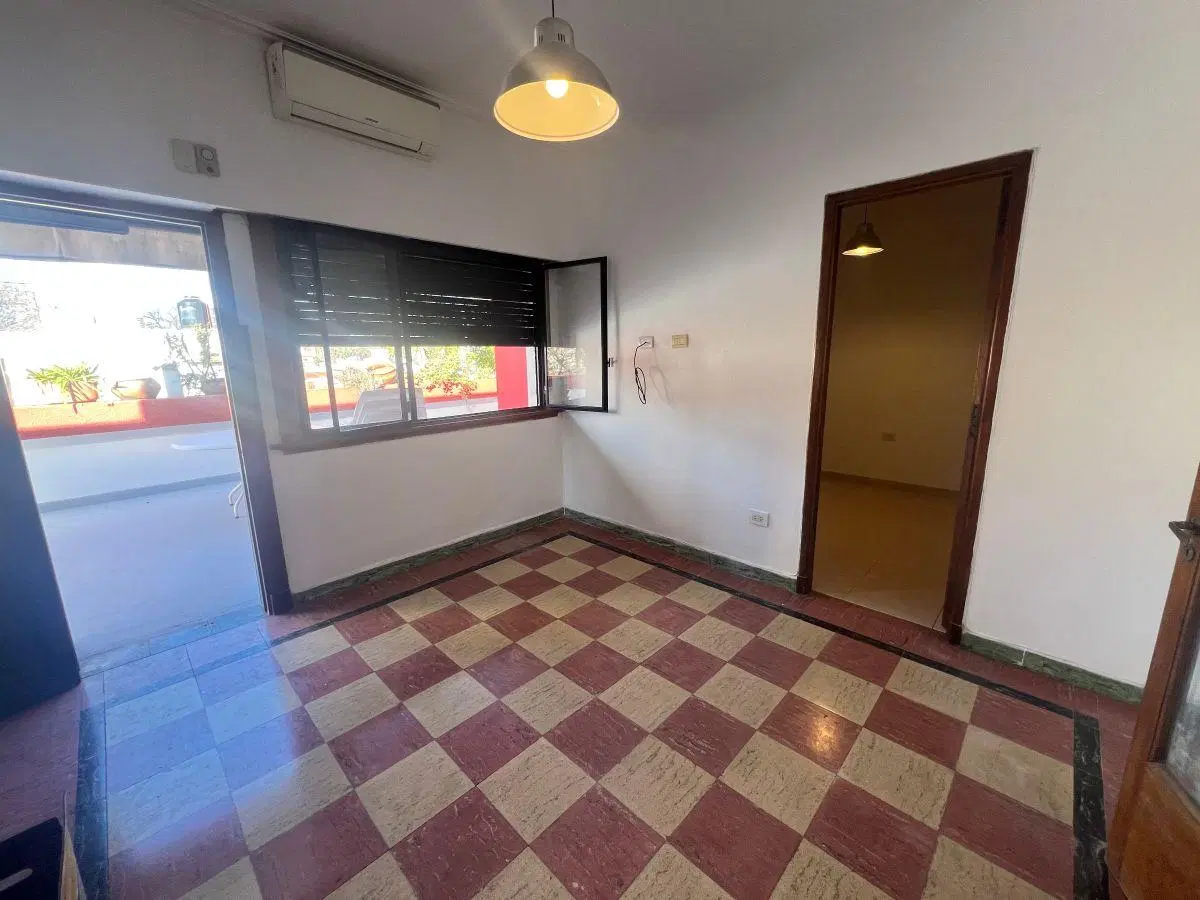 Casa en Planta Alta de 120 m² con 3 dormitorios en alquiler en La Plata 2