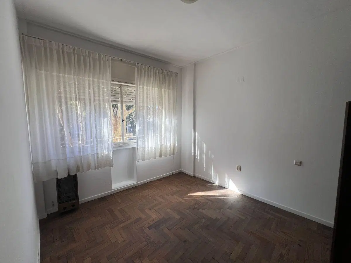 Departamento con 2 dormitorios en alquiler en La Plata 5
