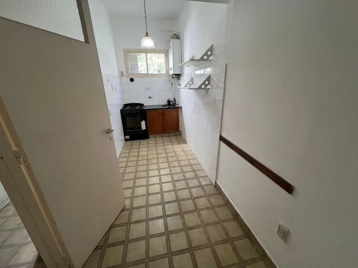 Departamento con 2 dormitorios en alquiler en La Plata 4